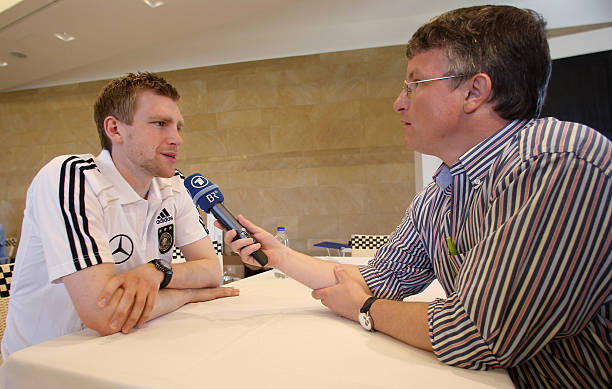 随着全球经 随着全球经